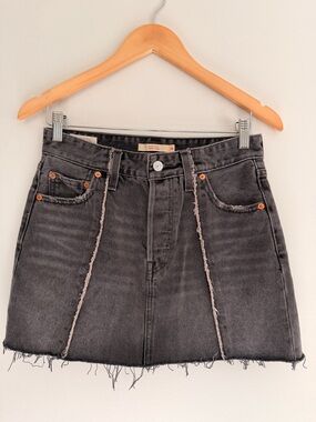 Levi’s Icon Washed Black Denim Mini Skirt